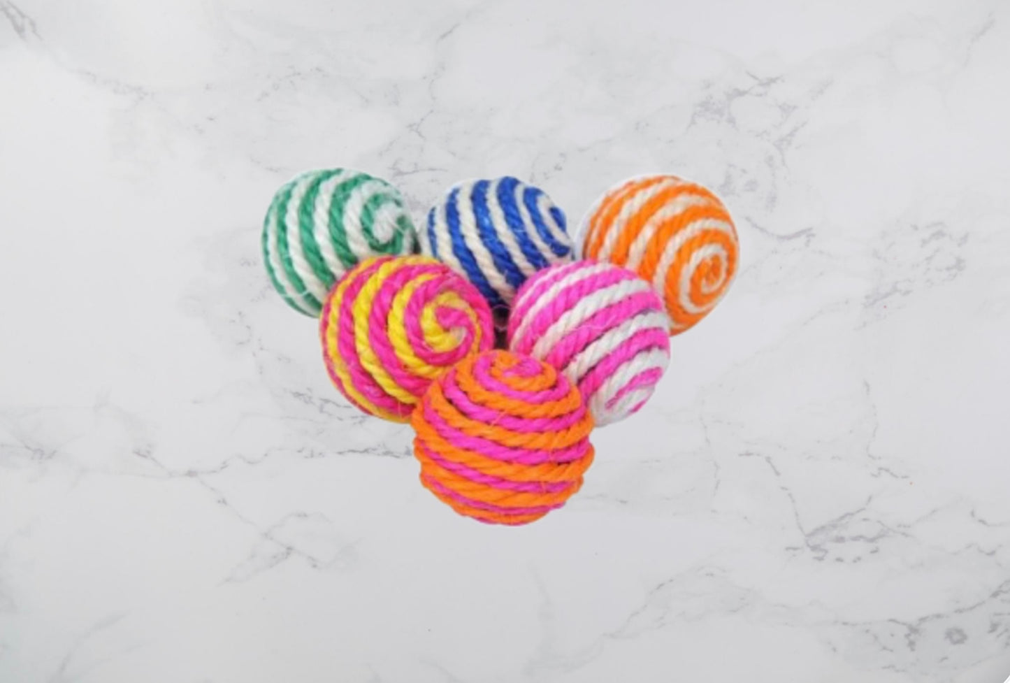 Lot de 4 balles pour chat